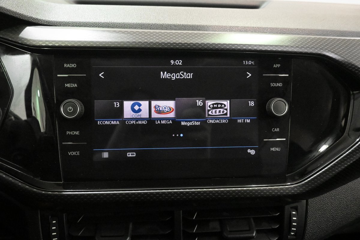 Foto Volkswagen T-Cross 14