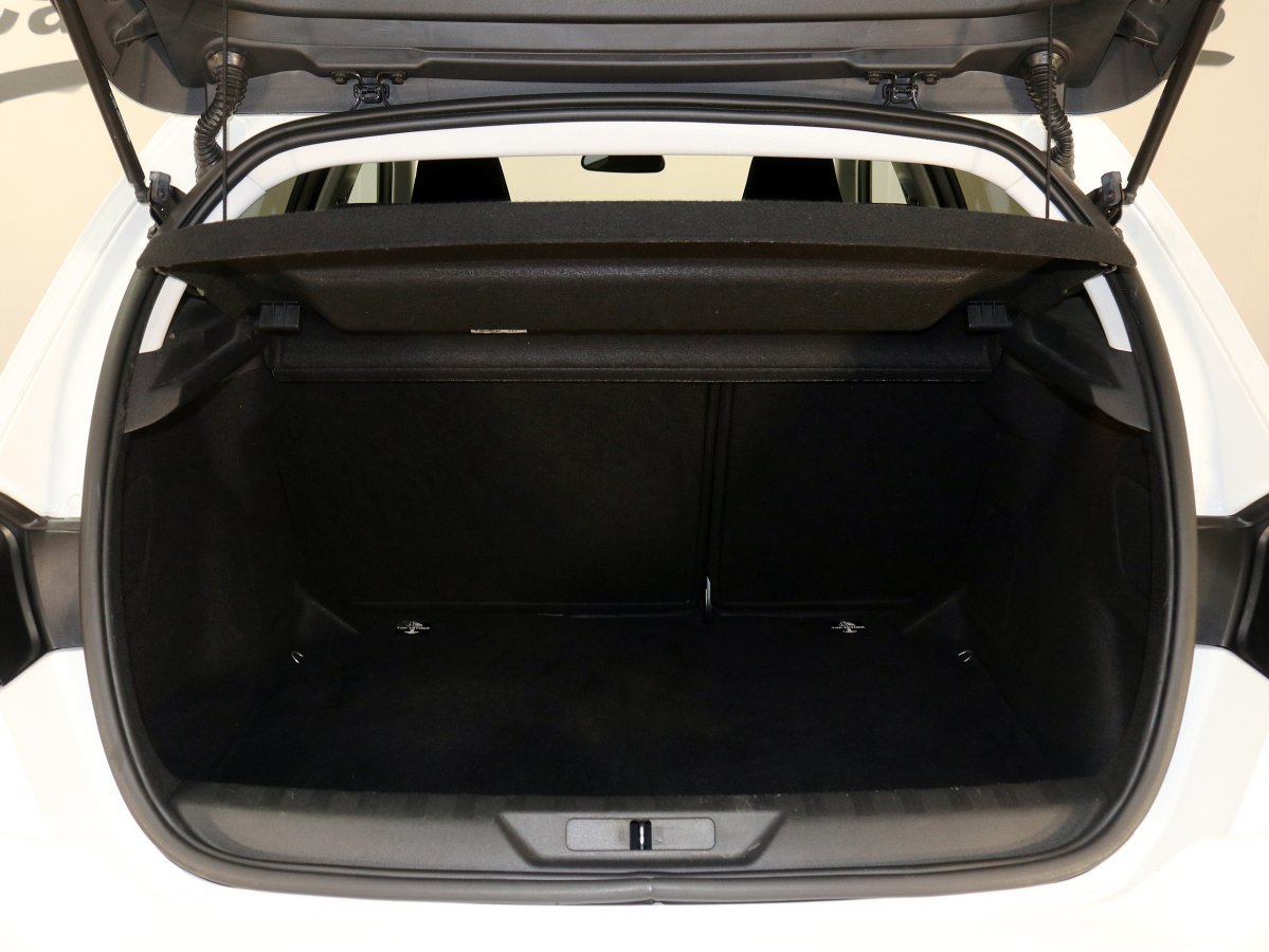 Foto Peugeot 308 8