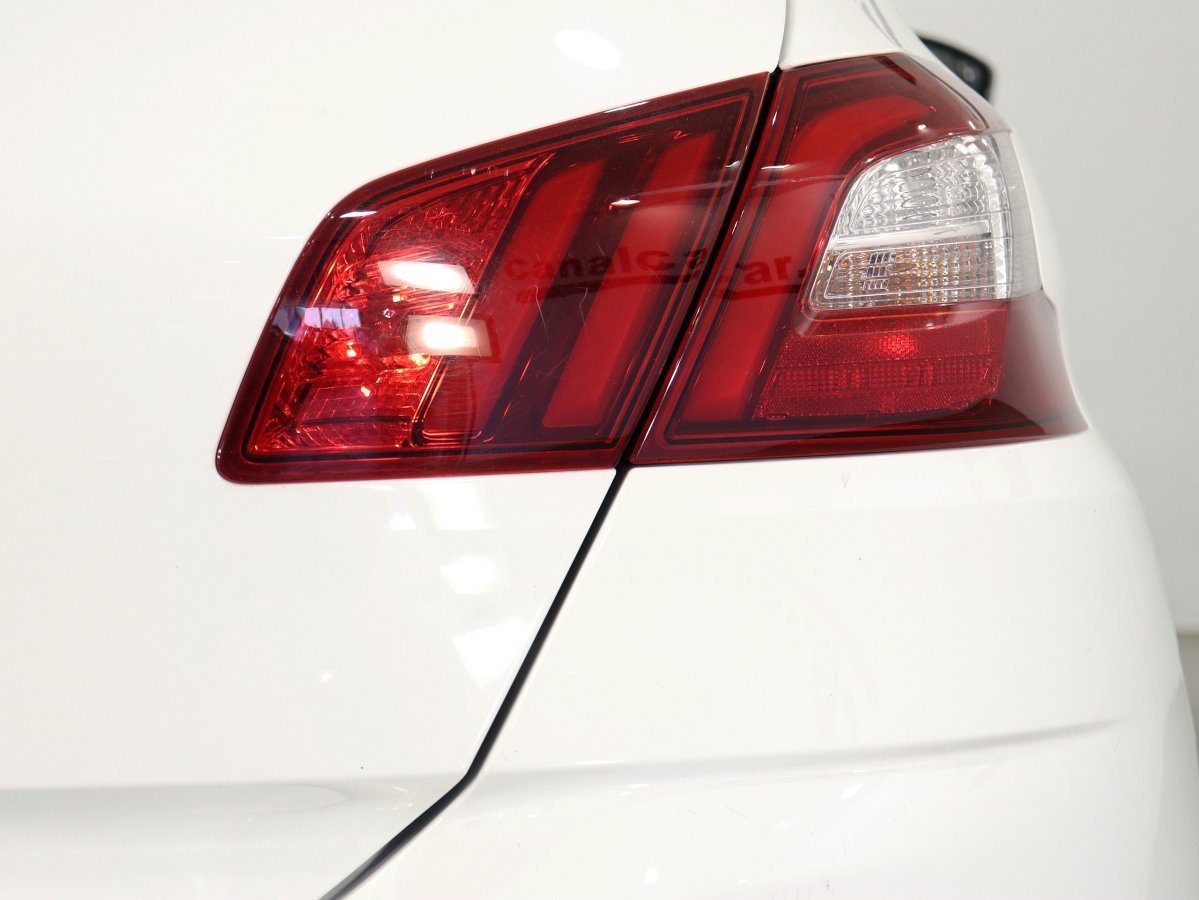 Foto Peugeot 308 10