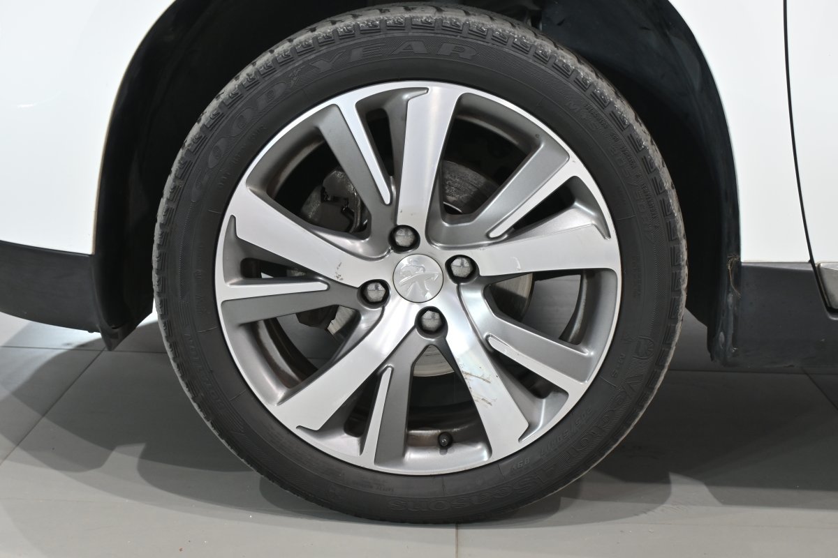 Foto Peugeot 2008 29