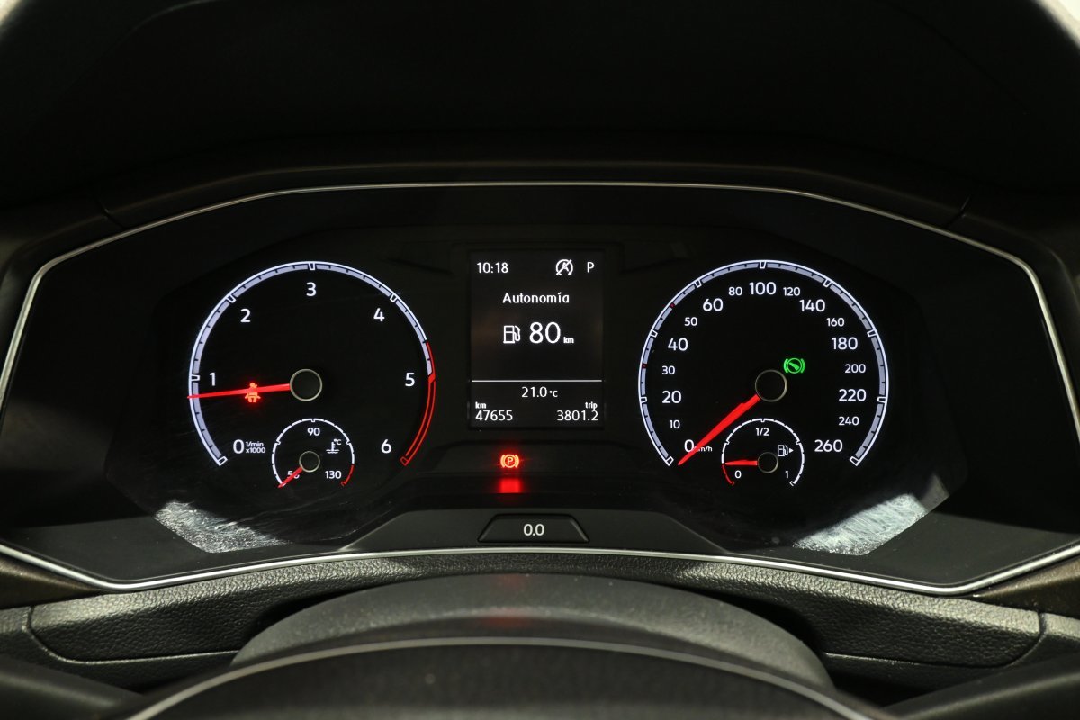 Foto Volkswagen T-Roc 13