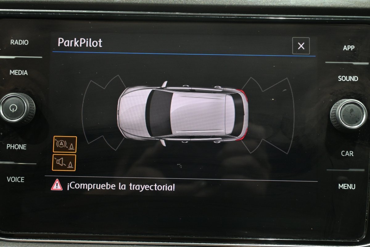 Foto Volkswagen T-Roc 16