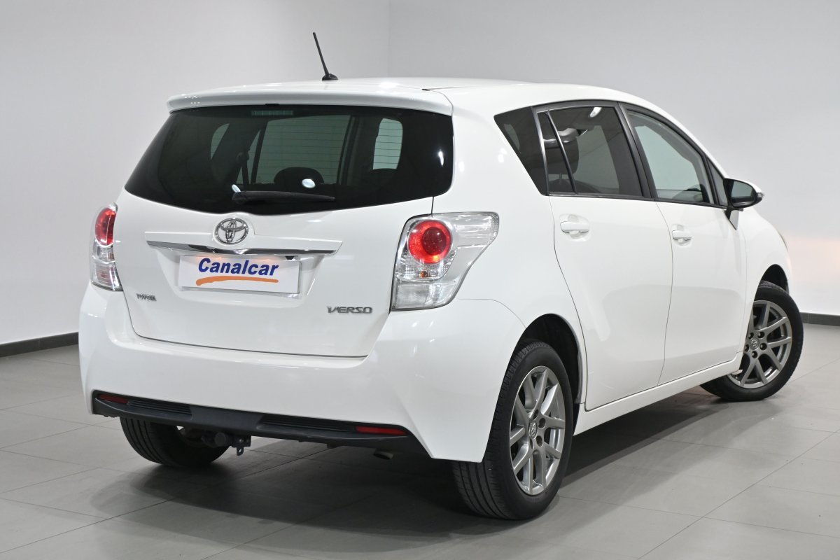 Foto Toyota Corolla Verso 4