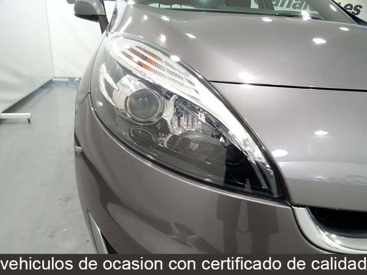 Foto Renault Grand Scénic 16