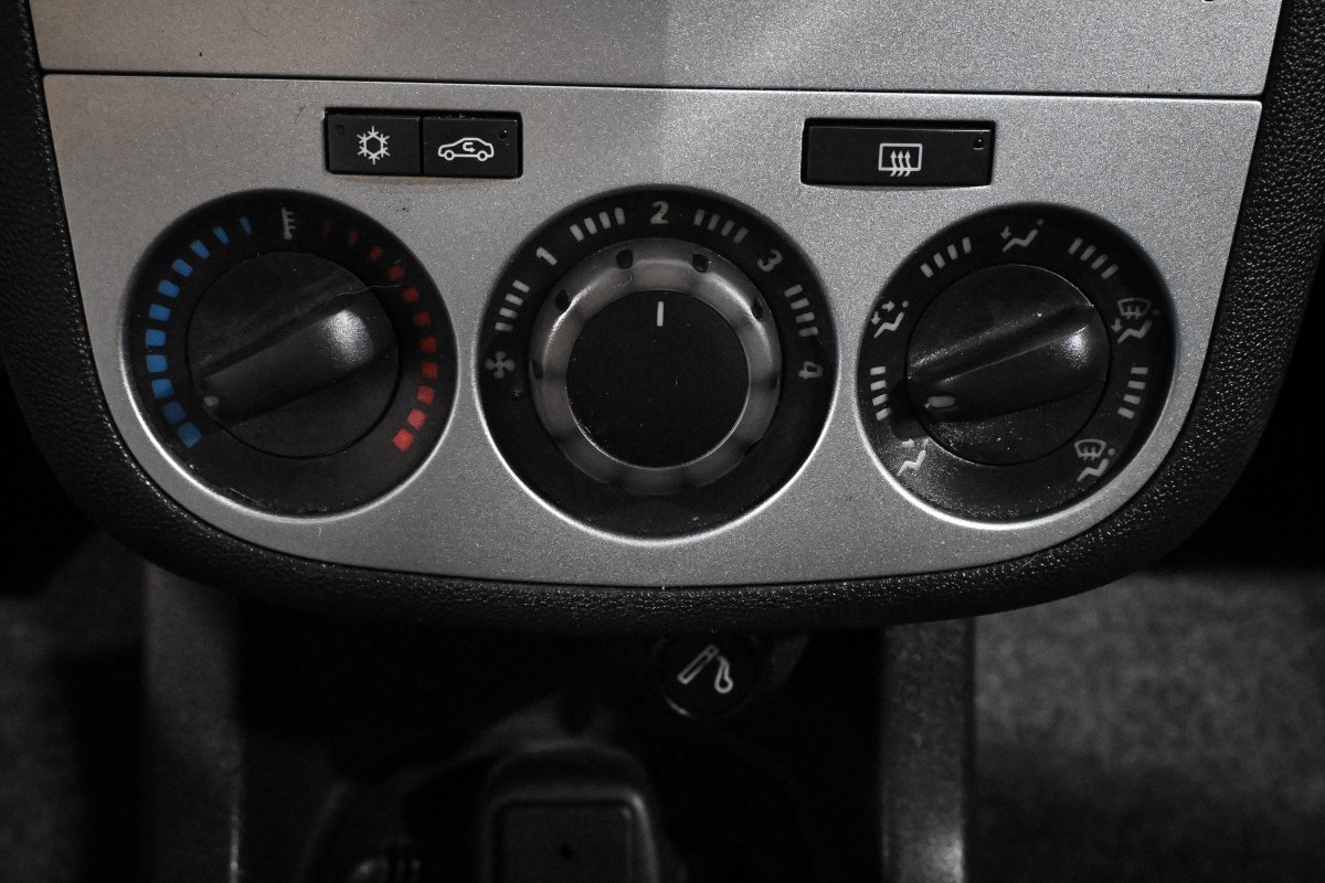 Foto Opel Corsa 14