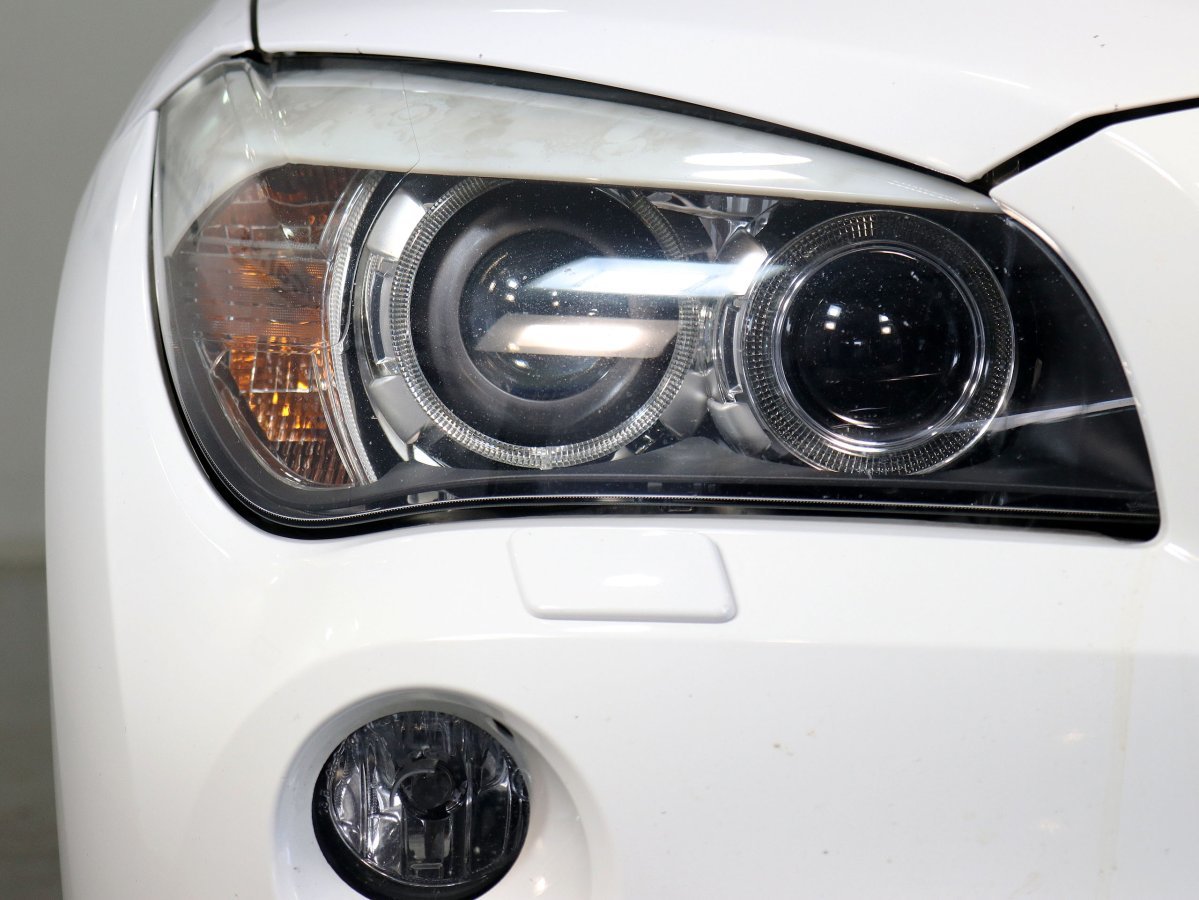 Foto BMW X1 9