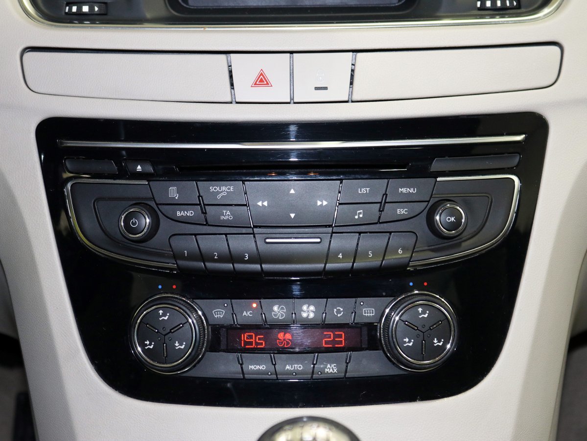 Foto Peugeot 508 16