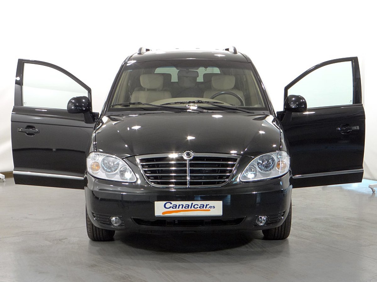 Foto SsangYong Rodius 3