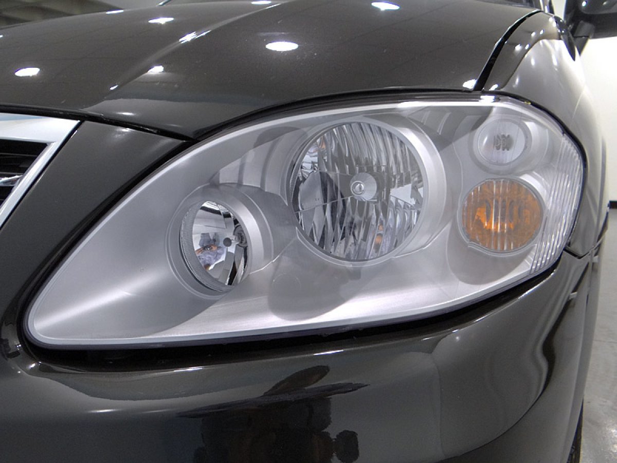 Foto SsangYong Rodius 19