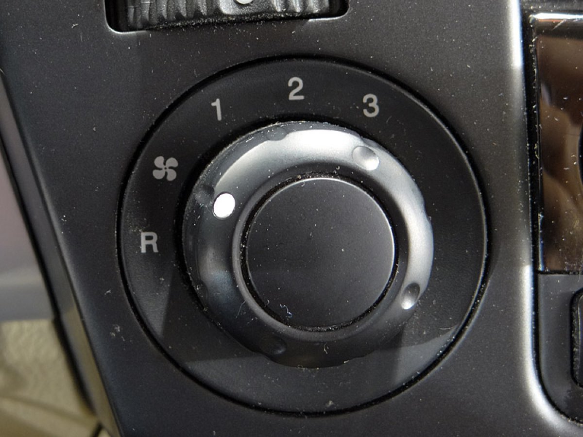 Foto SsangYong Rodius 36