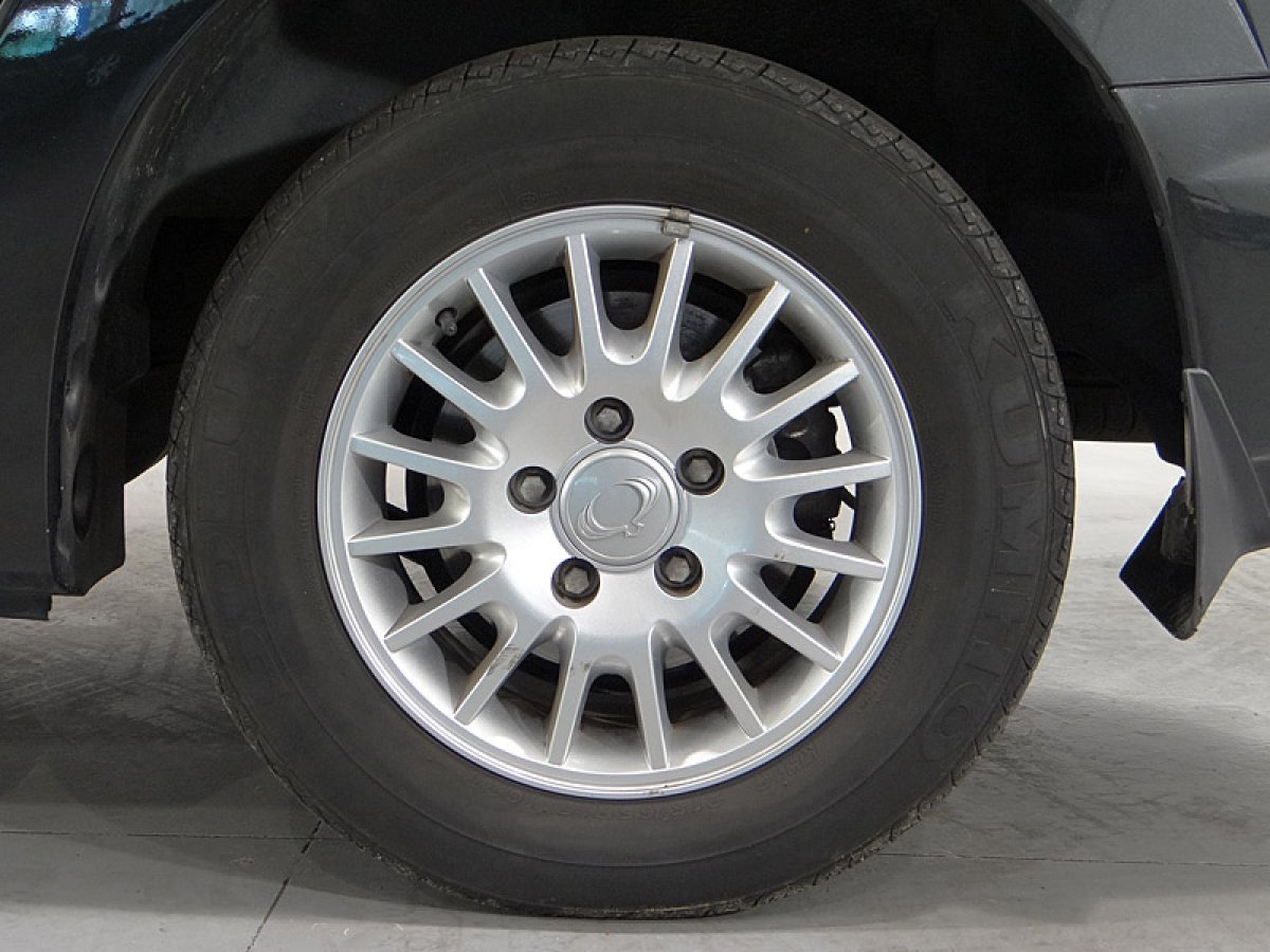 Foto SsangYong Rodius 38