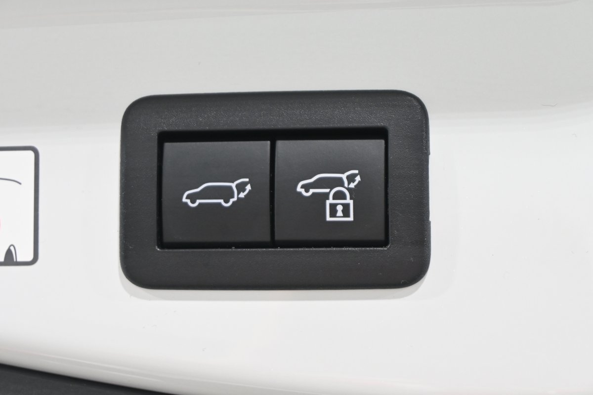 Foto Toyota C-HR 9