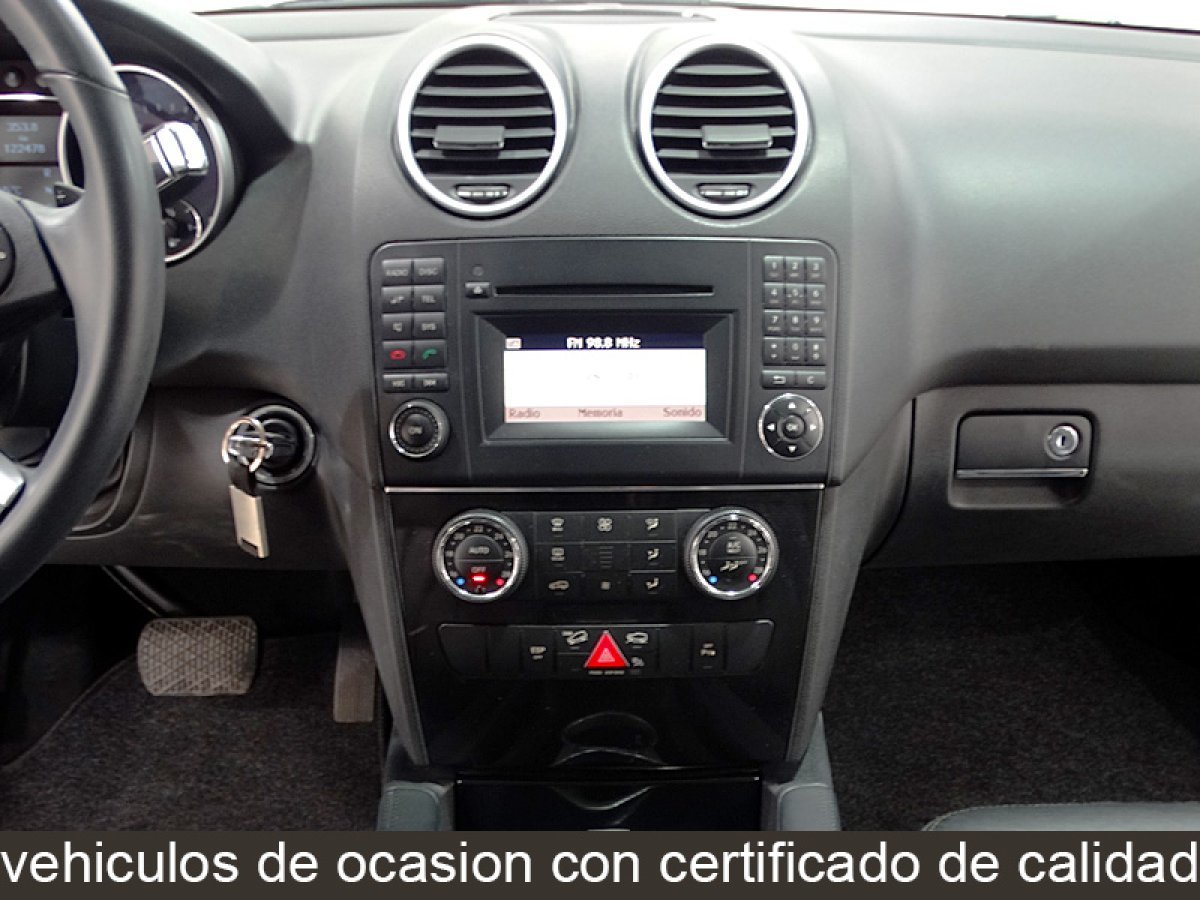 Foto Mercedes-Benz Clase M 24