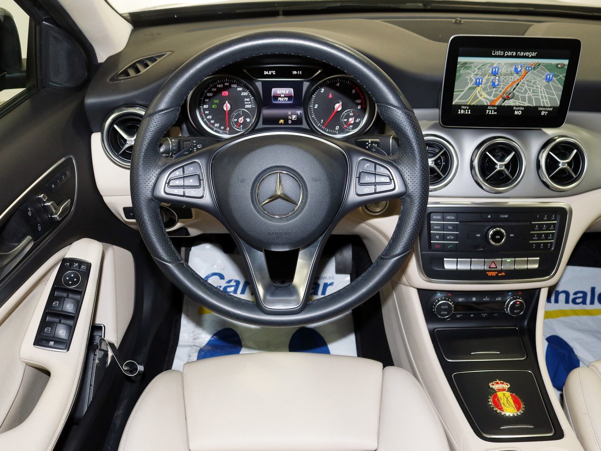 Foto Mercedes-Benz Clase GLA 30
