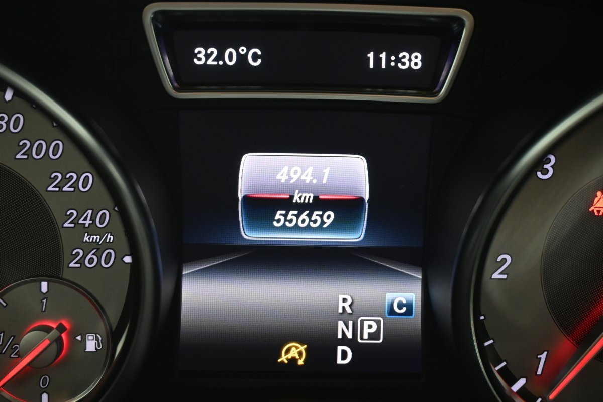 Foto Mercedes-Benz Clase GLA 12