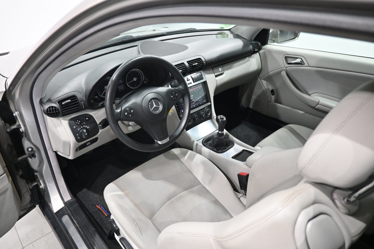 Foto Mercedes-Benz Clase CLC 9