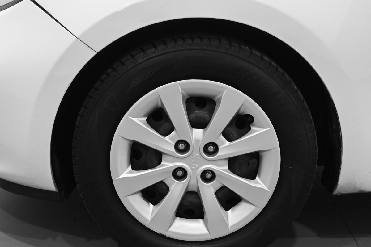 Foto Kia Rio 17