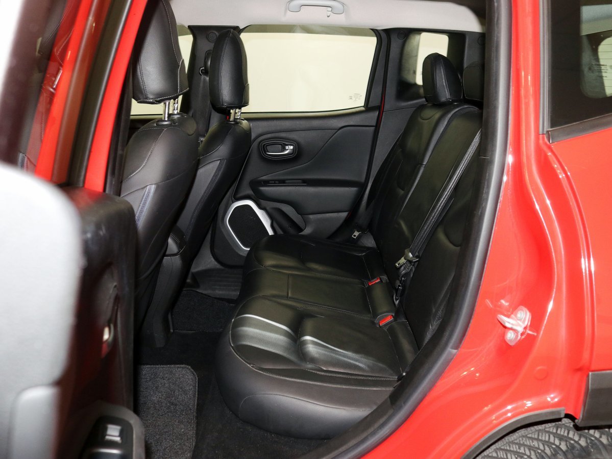 Foto Jeep Renegade 14