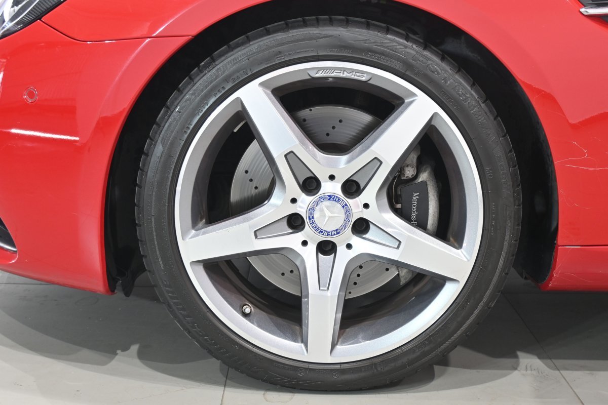 Foto Mercedes-Benz Clase SLC 26