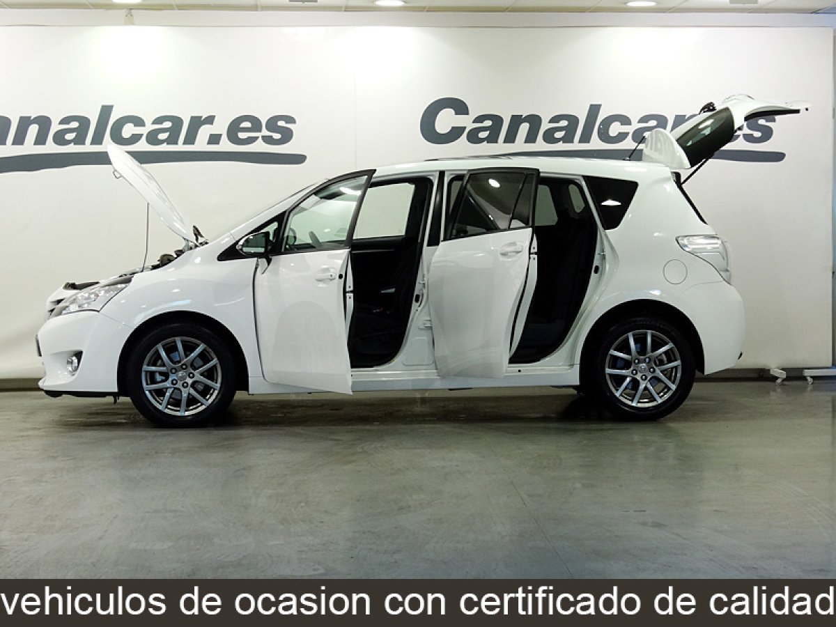 Foto Toyota Corolla Verso 10