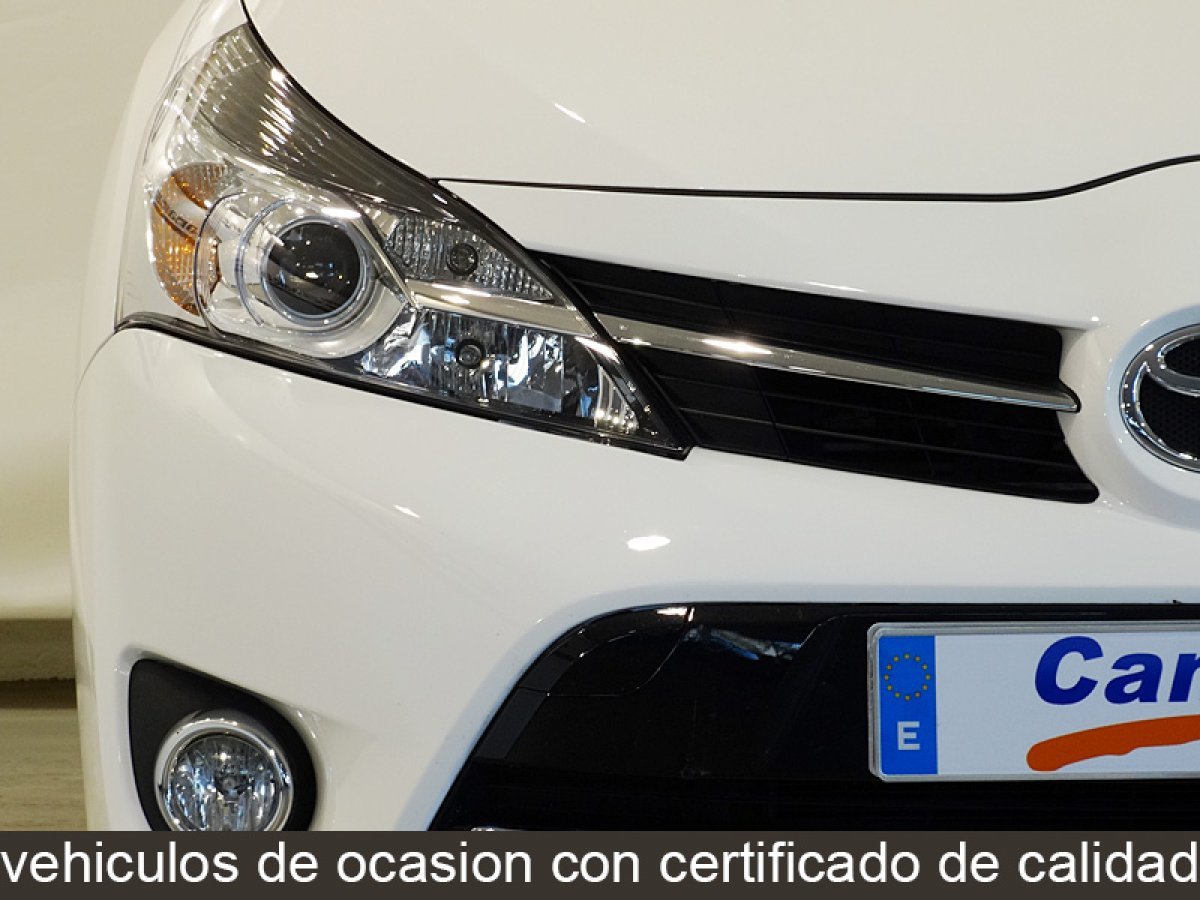 Foto Toyota Corolla Verso 11