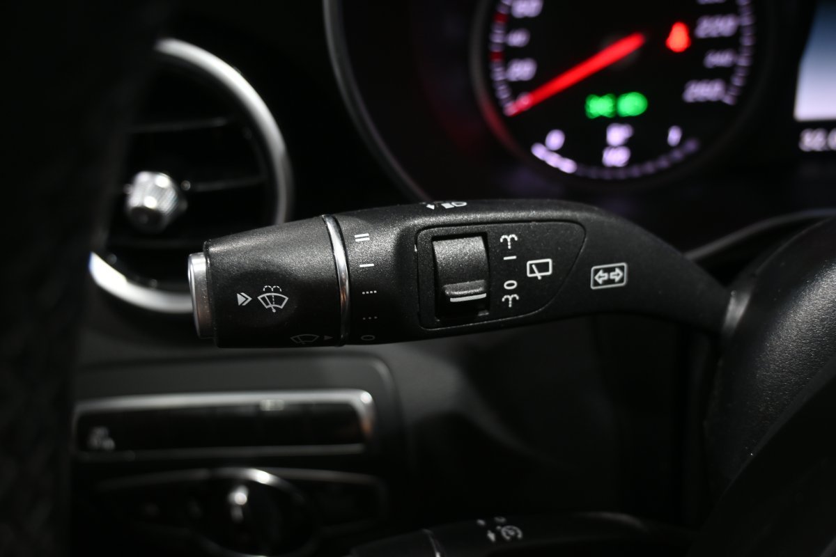 Foto Mercedes-Benz Clase C 25