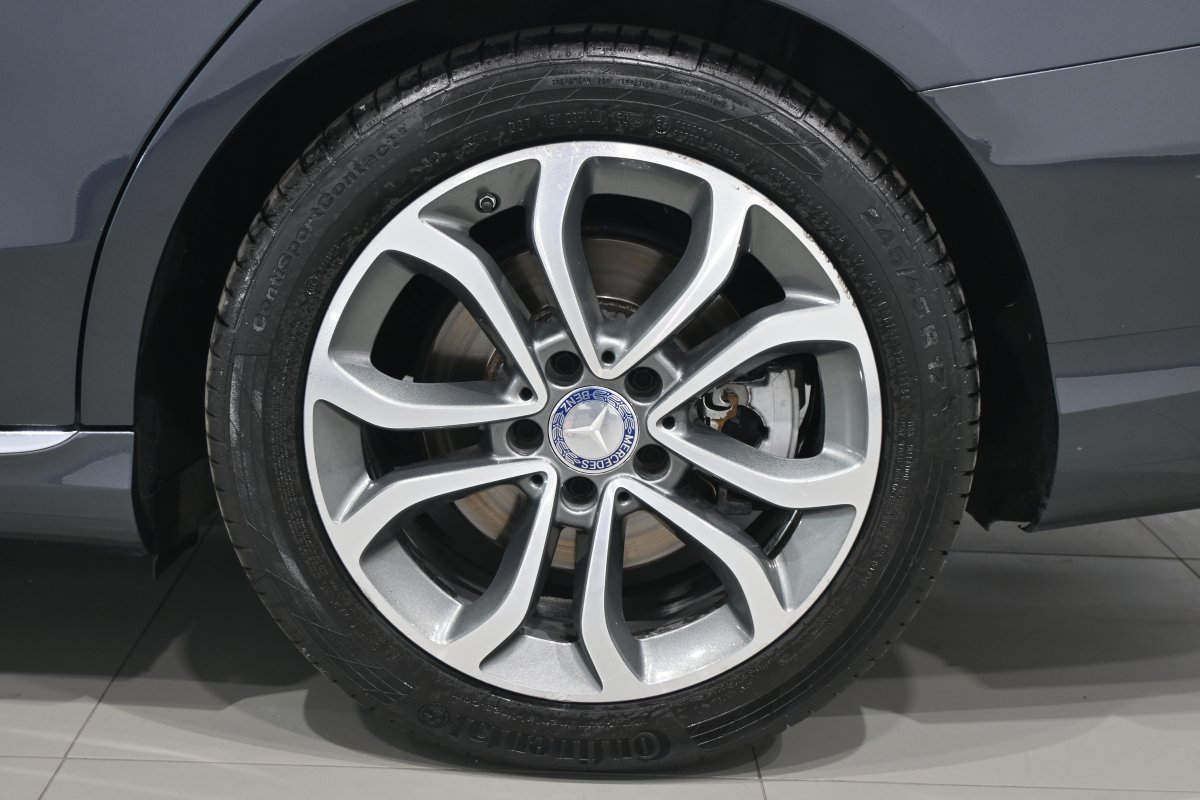 Foto Mercedes-Benz Clase C 31