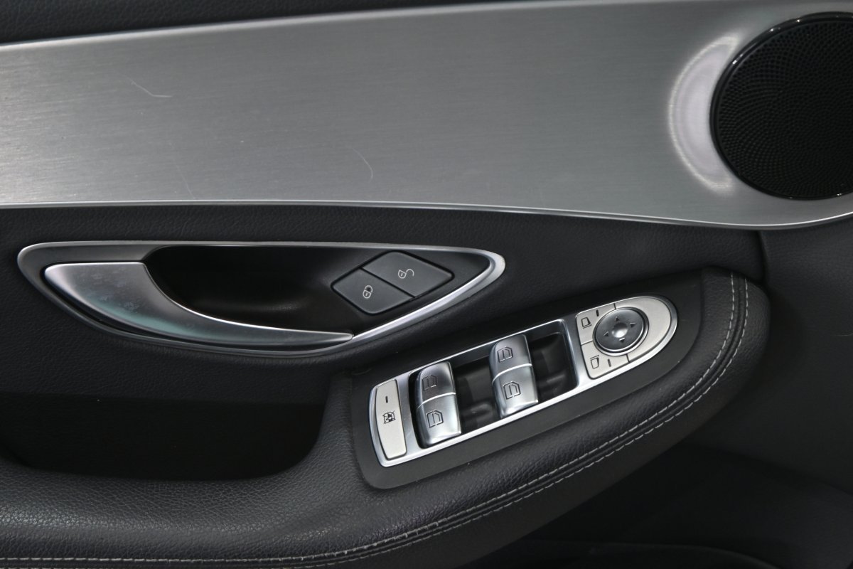 Foto Mercedes-Benz Clase C 26