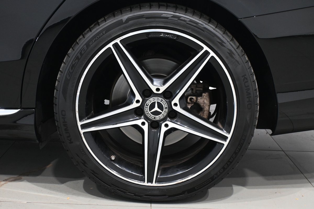 Foto Mercedes-Benz Clase C 30