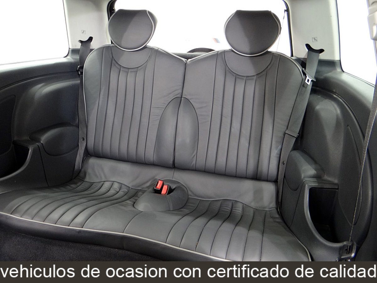 Foto Mini 3 Puertas 23