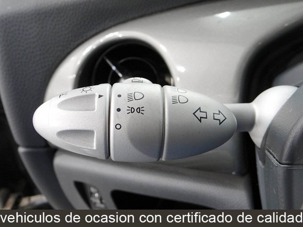 Foto Mini 3 Puertas 28