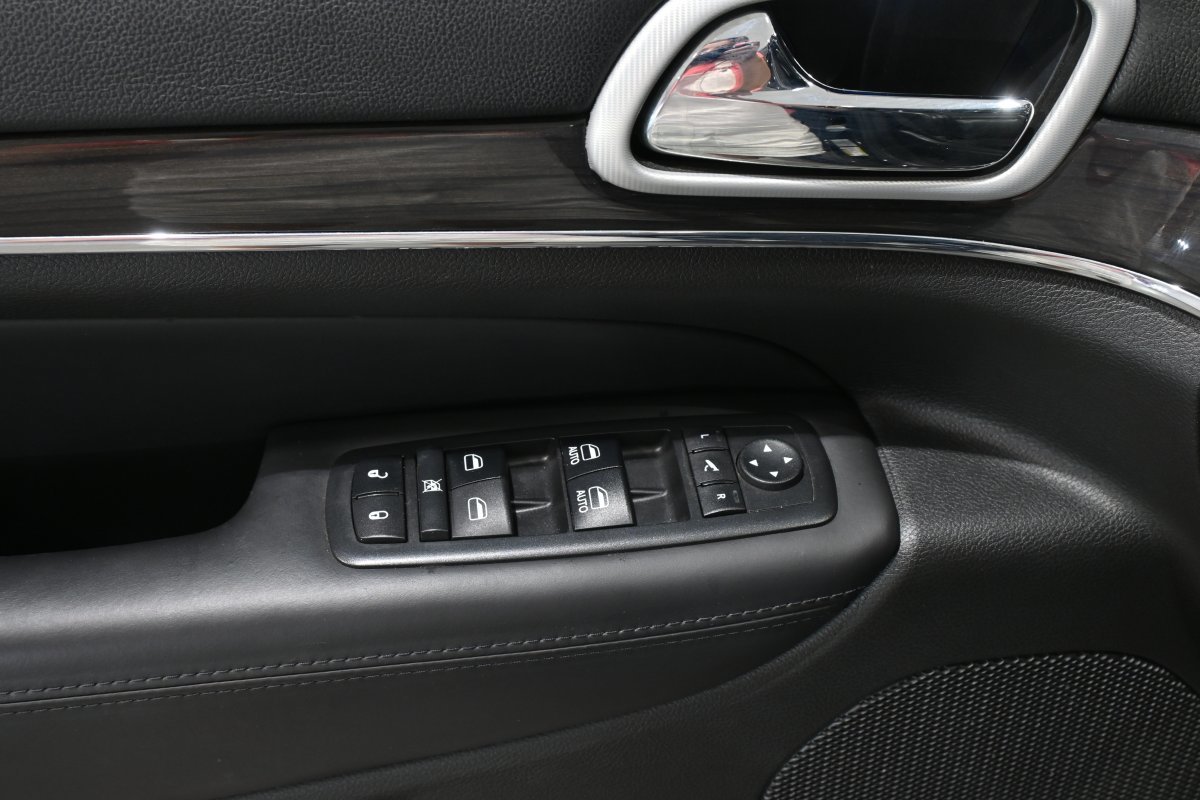 Foto Jeep Grand Cherokee 30