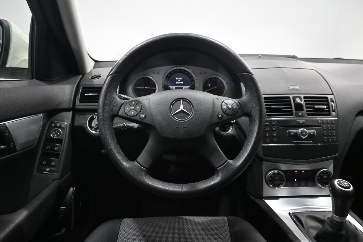 Foto Mercedes-Benz Clase C 16