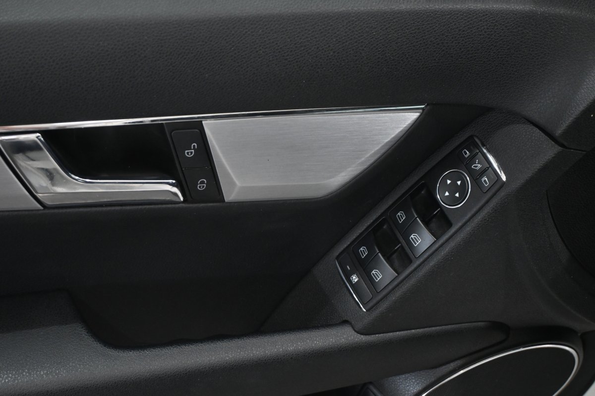Foto Mercedes-Benz Clase C 22