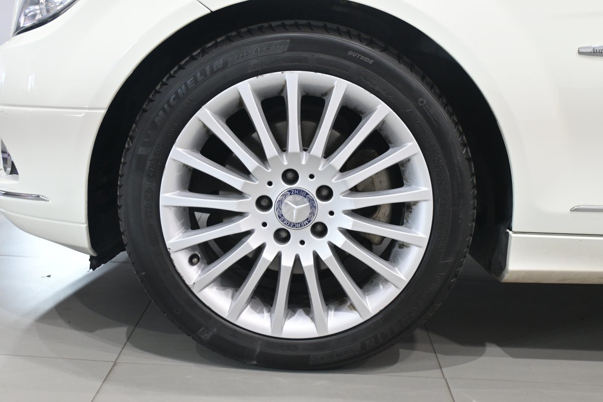 Foto Mercedes-Benz Clase C 24