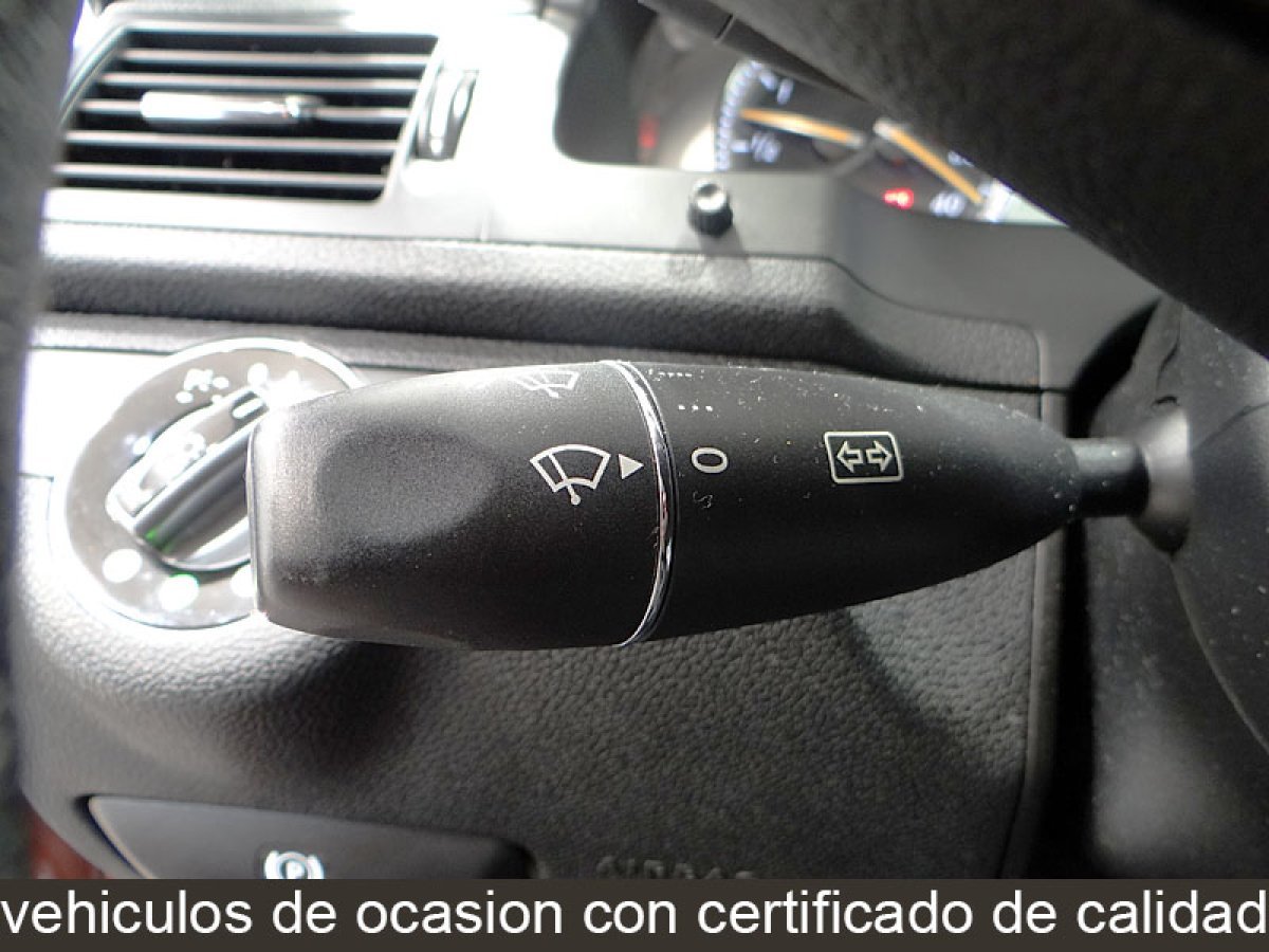 Foto Mercedes-Benz Clase C 31