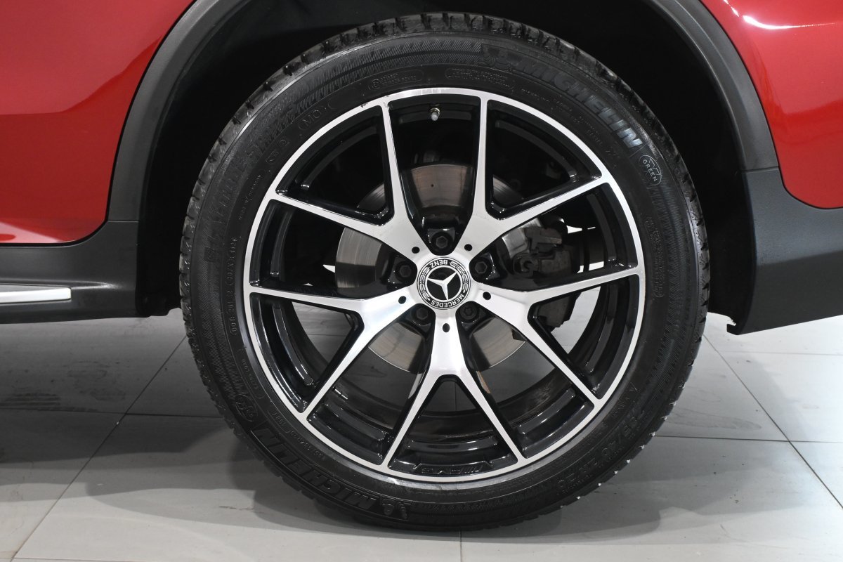 Foto Mercedes-Benz Clase GLC 27