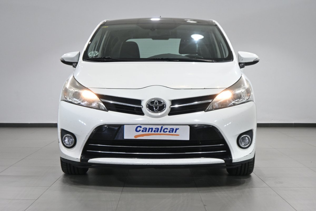 Foto Toyota Corolla Verso 2