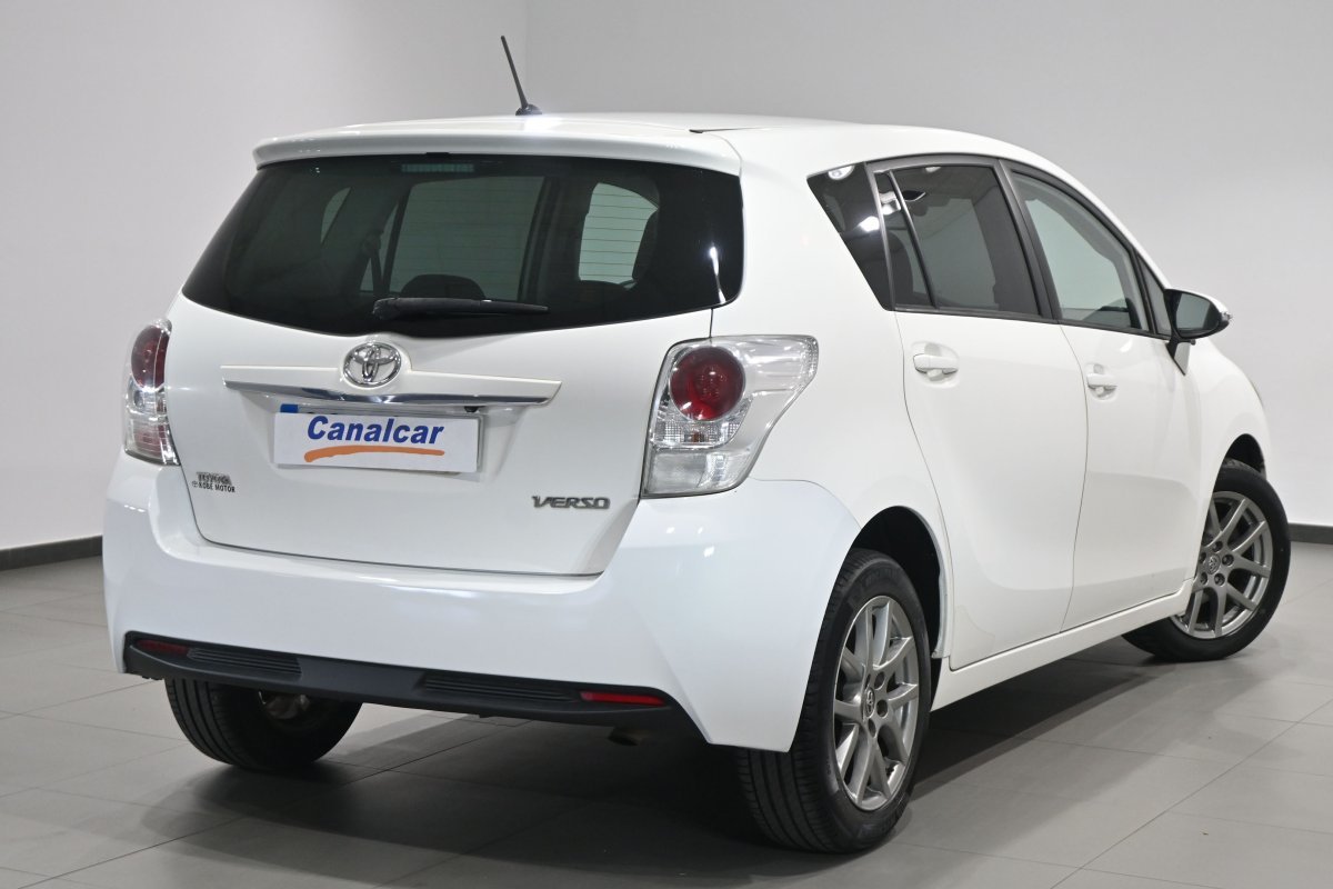 Foto Toyota Corolla Verso 4