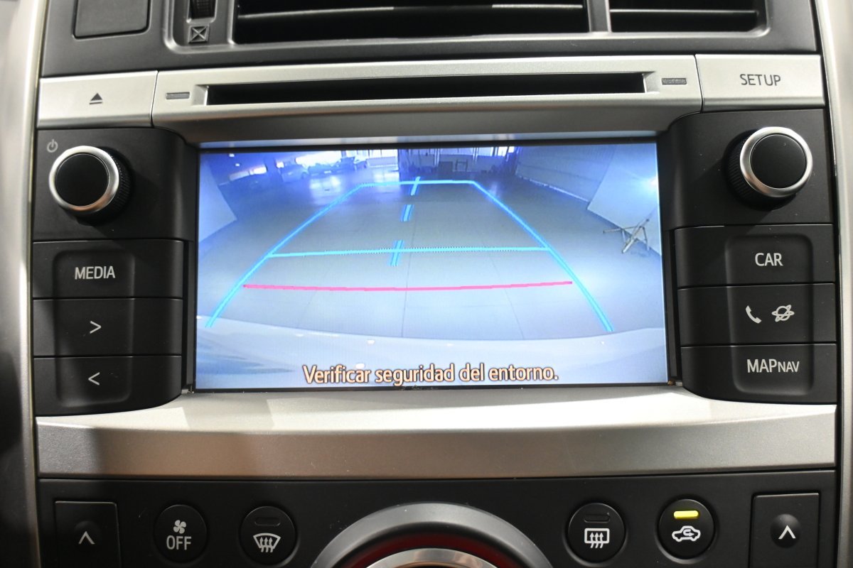 Foto Toyota Corolla Verso 16