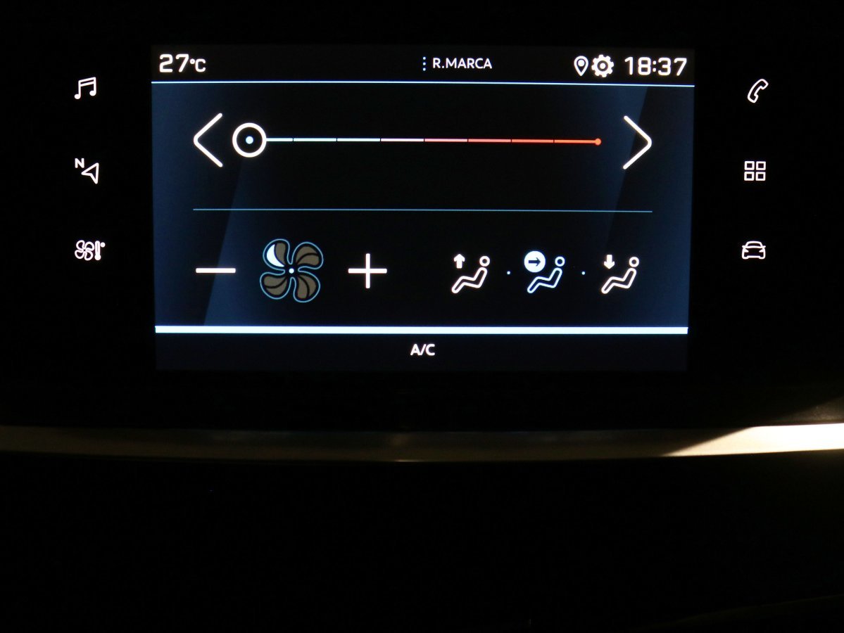 Foto Peugeot 208 17