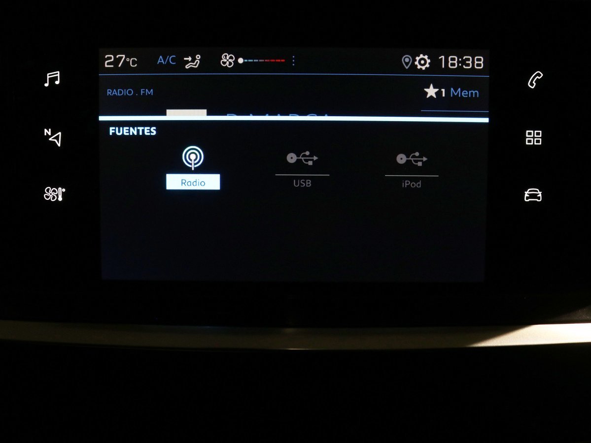 Foto Peugeot 208 21