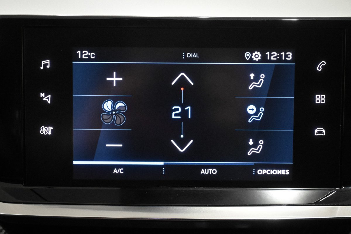 Foto Peugeot 2008 12