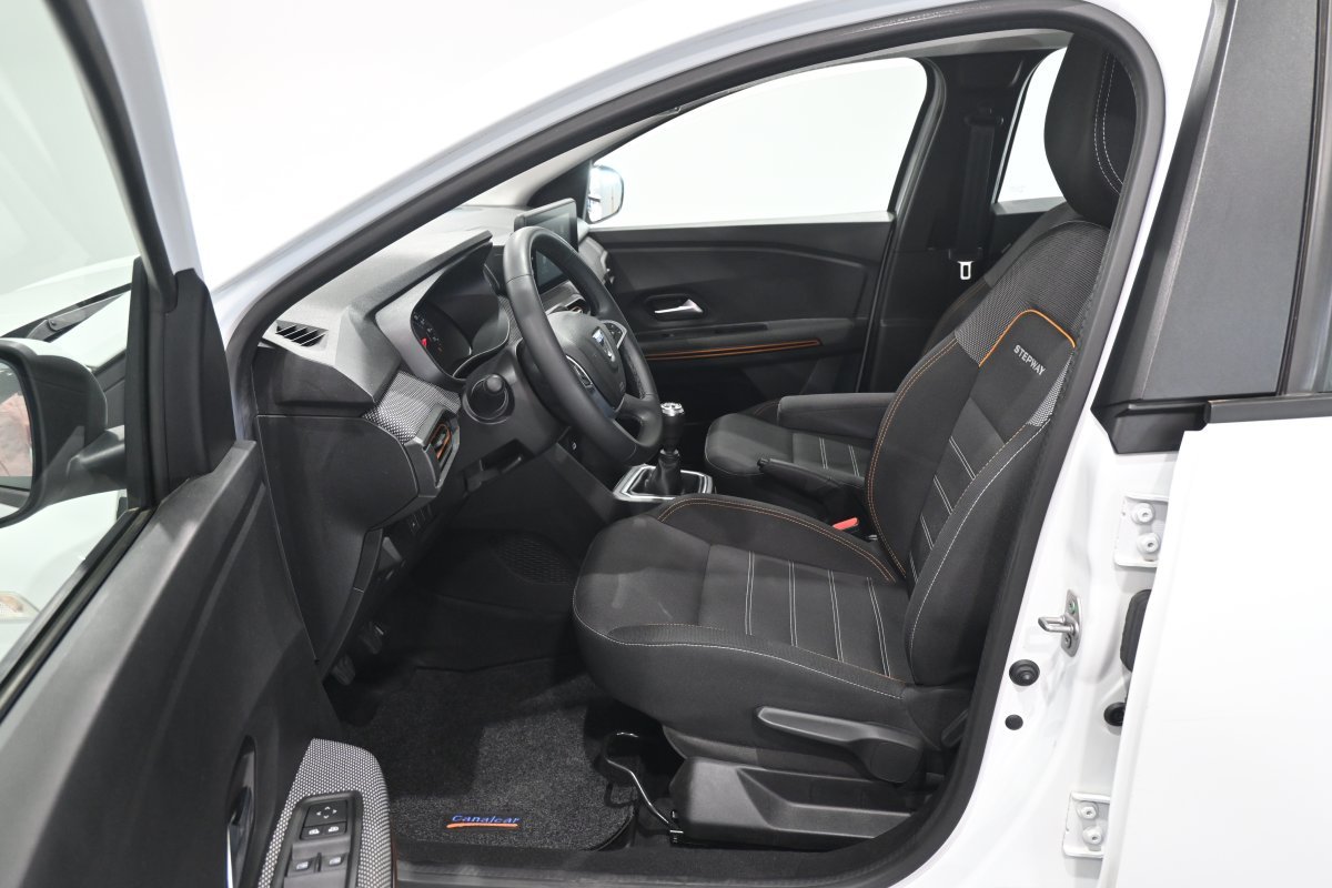 Foto Dacia Sandero 10