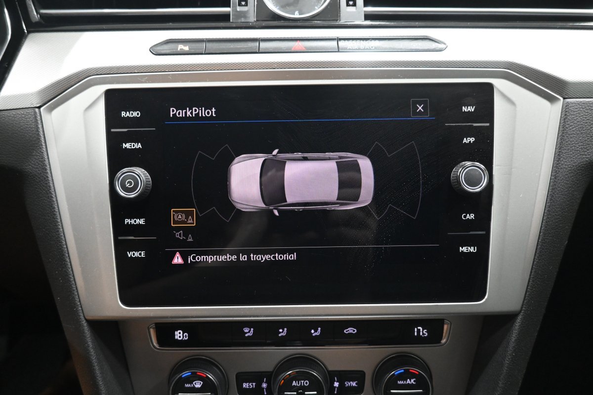 Foto Volkswagen Passat 16