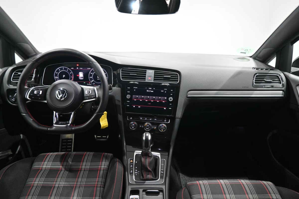 Foto Volkswagen Golf 17