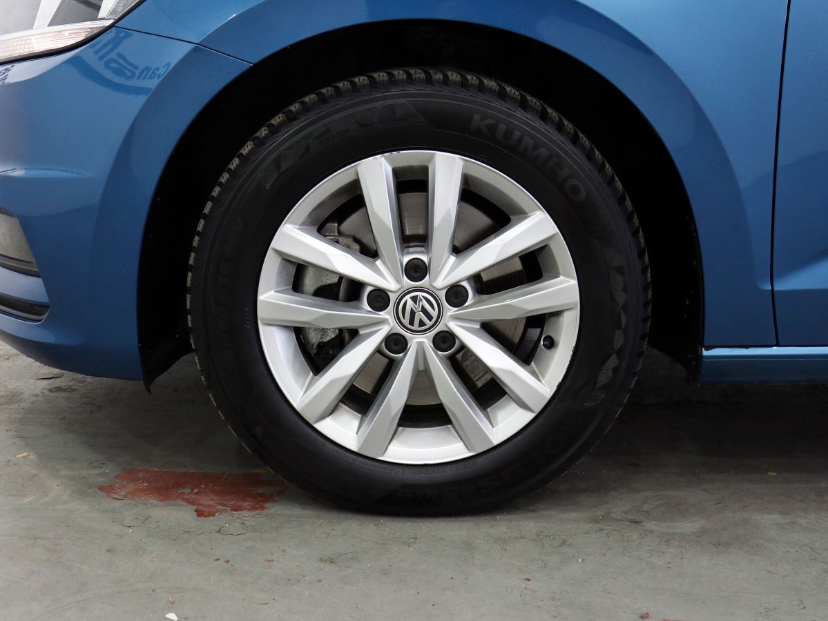 Foto Volkswagen Touran 30