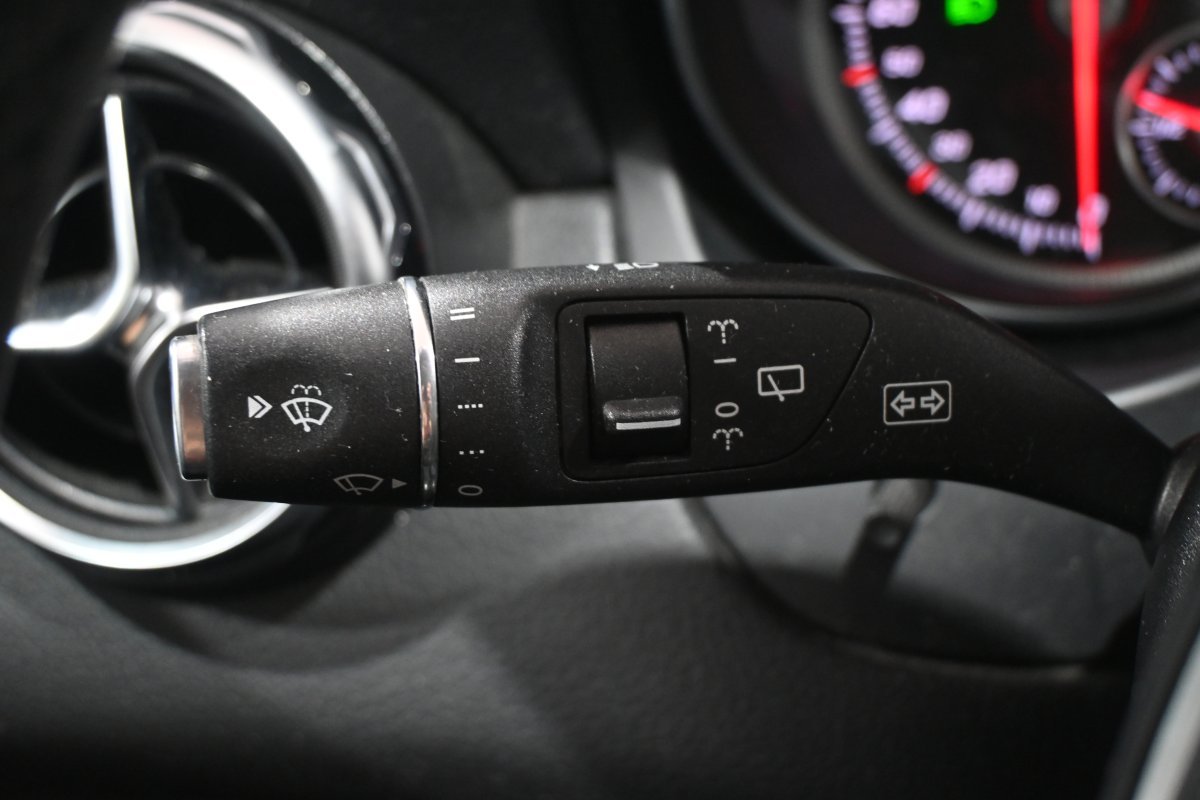 Foto Mercedes-Benz Clase GLA 26