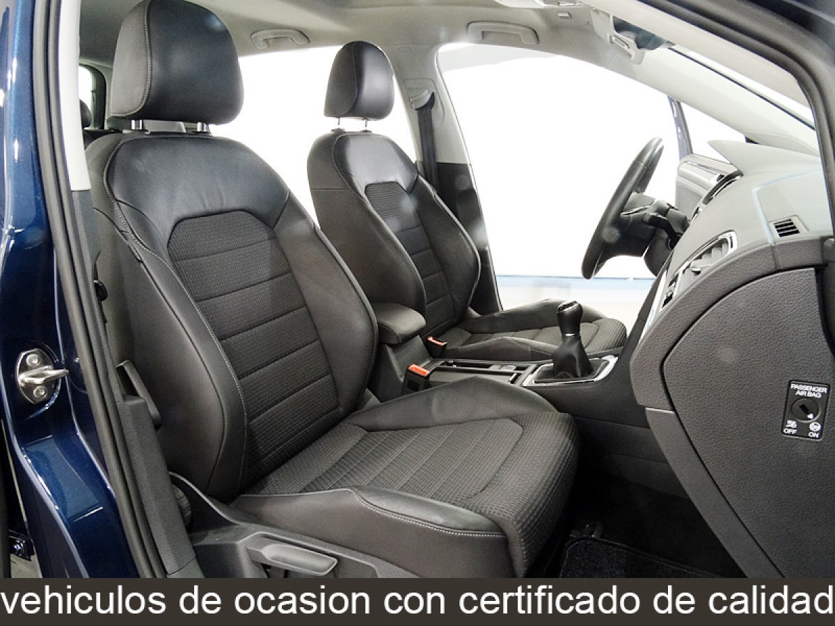 Foto Volkswagen Golf 17