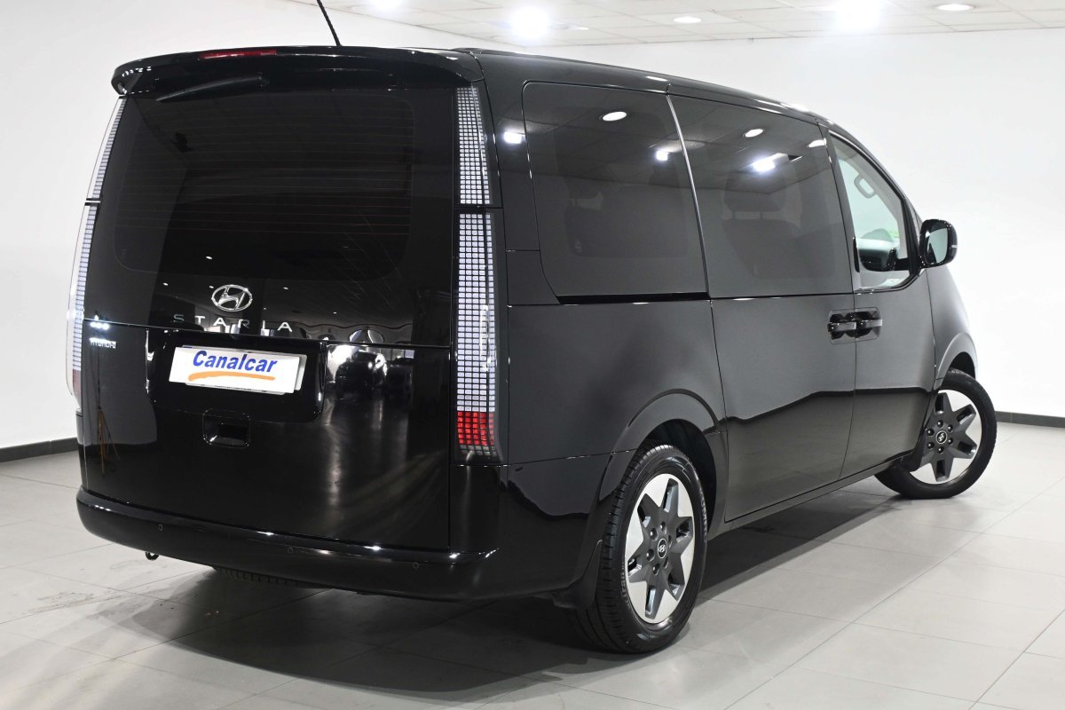 Foto Hyundai Staria 4